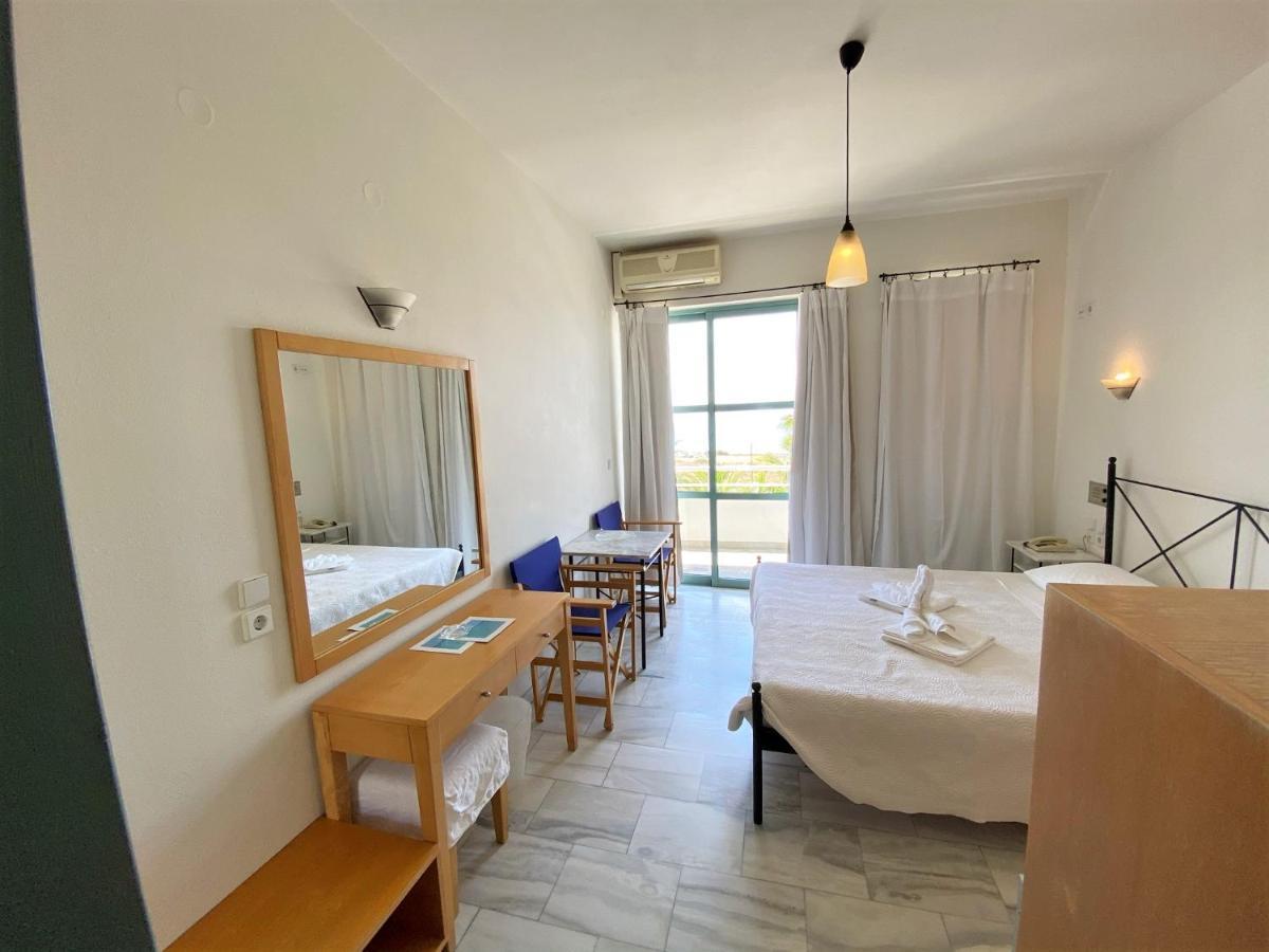 Hotel Plakures Falasarna Bagian luar foto