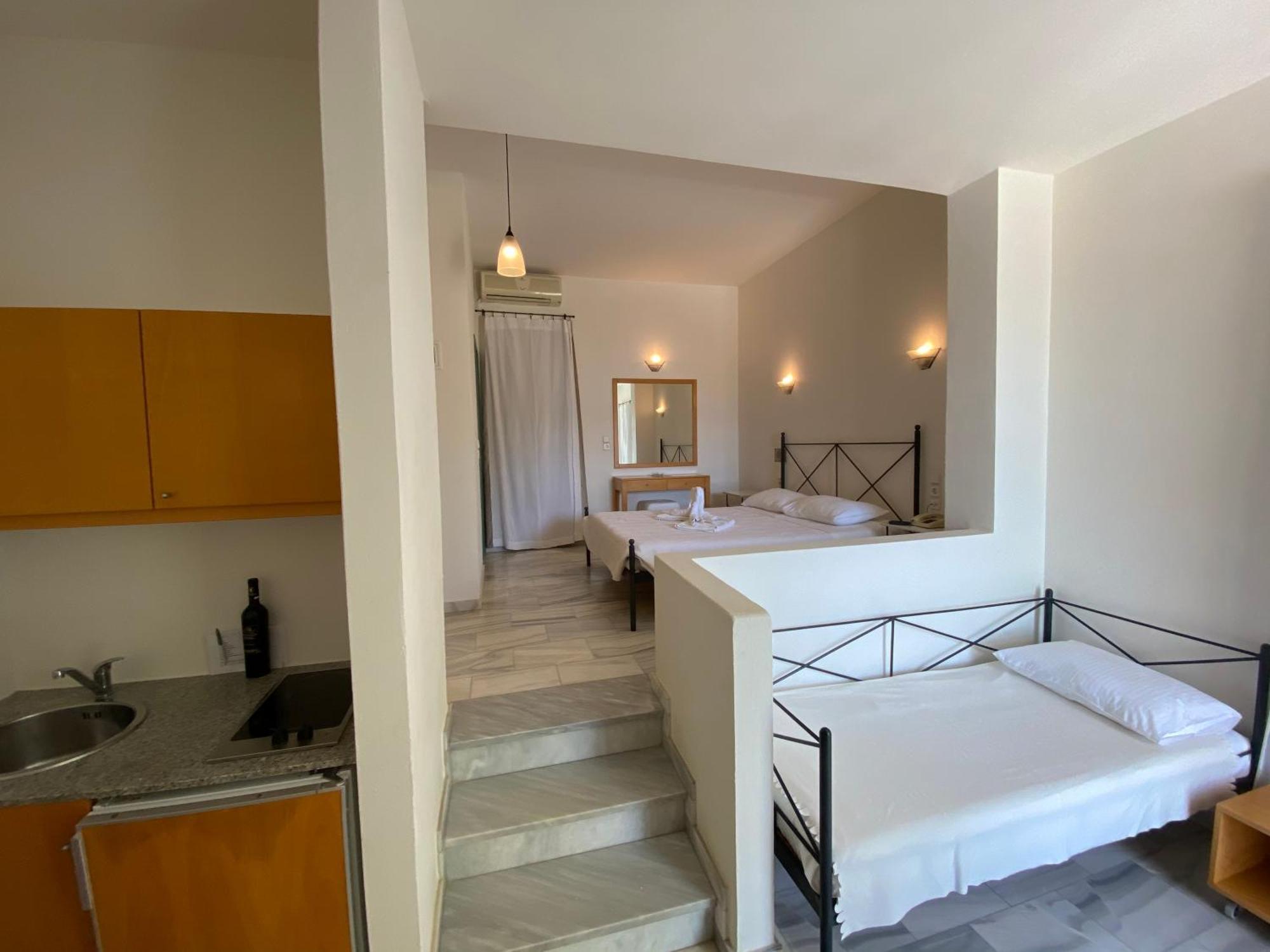 Hotel Plakures Falasarna Bagian luar foto